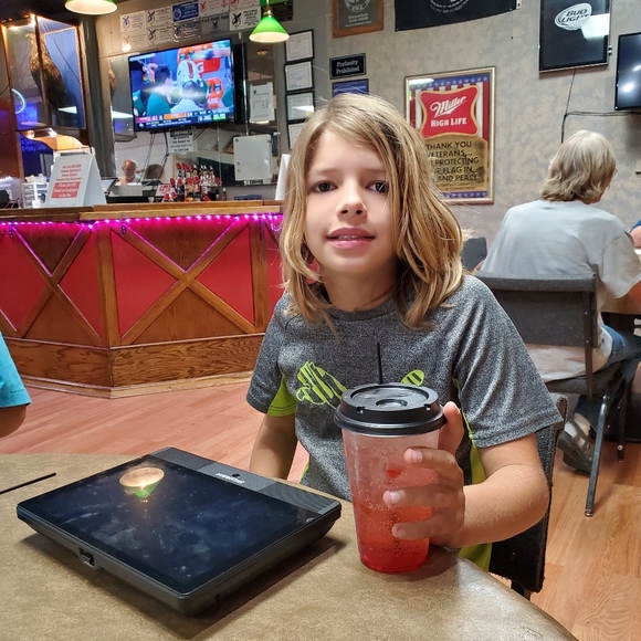 Meet your Posher, Lora - Picture 3 of 4